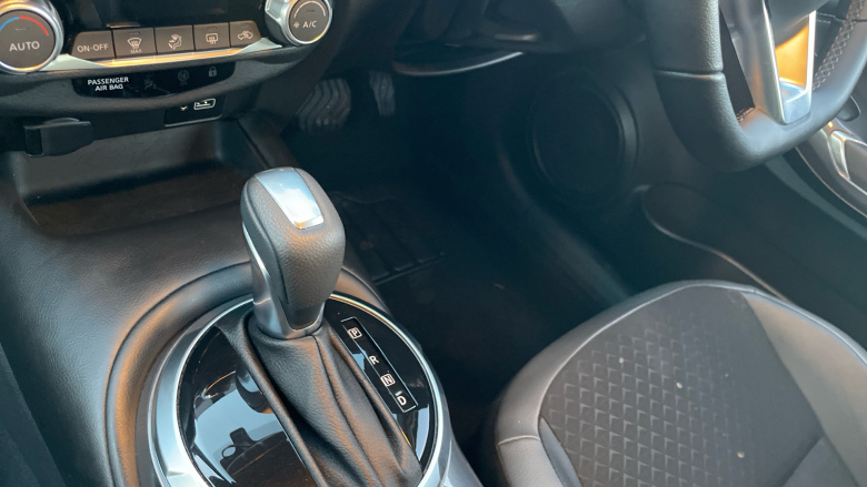 Nissan Juke 1.6 Hybrid N-Connecta 5dr Auto Hybrid Hatchback